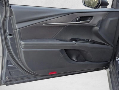 2025 Toyota Camry LE (SE)