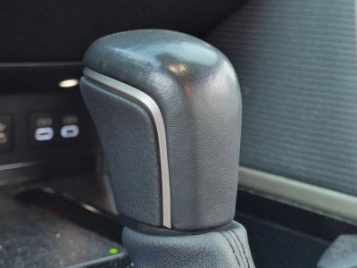 2025 Toyota Camry SE (Natl)