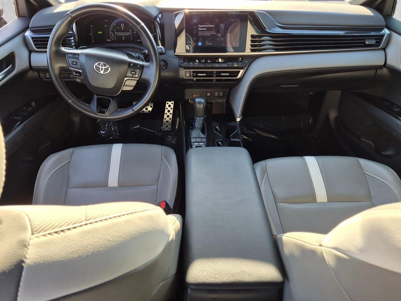 2025 Toyota Camry SE (SE)