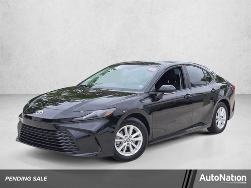 2025 Toyota Camry LE (SE)