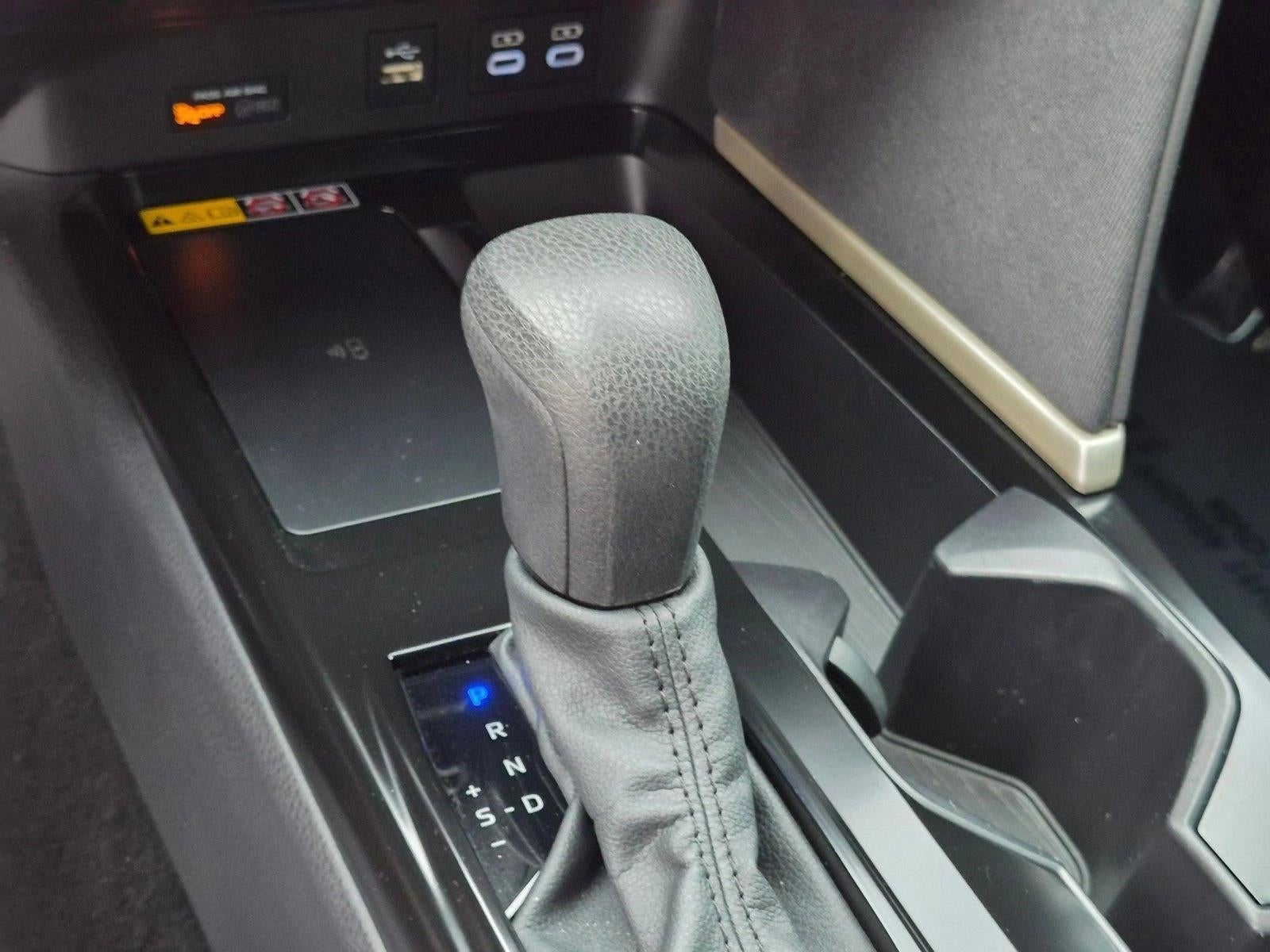 2025 Toyota Camry LE (SE)