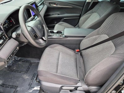 2025 Toyota Camry LE (SE)