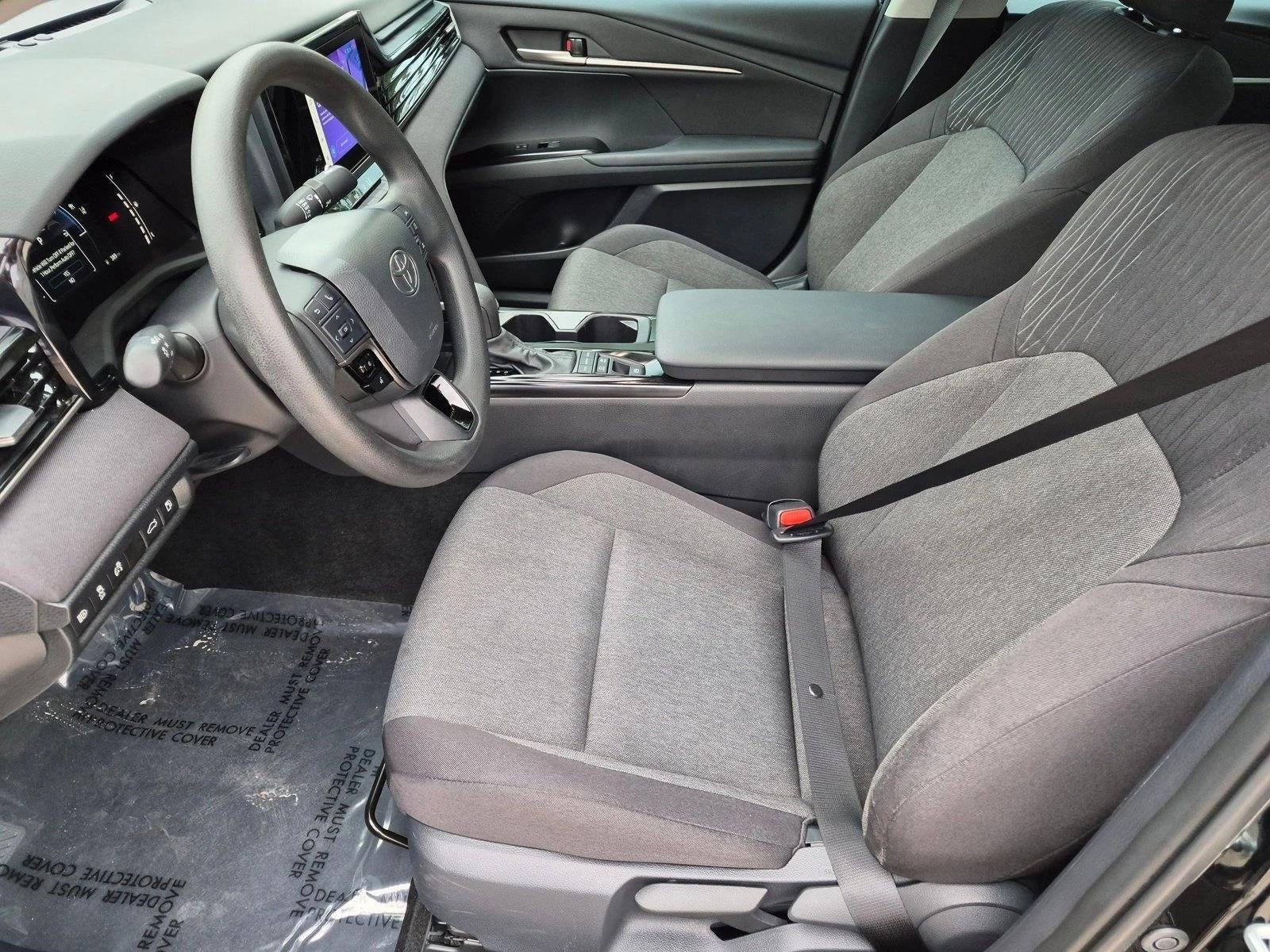 2025 Toyota Camry LE (SE)