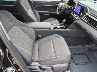 2025 Toyota Camry LE (SE)