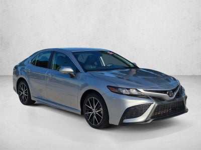 2024 Toyota Camry SE Auto (SE)