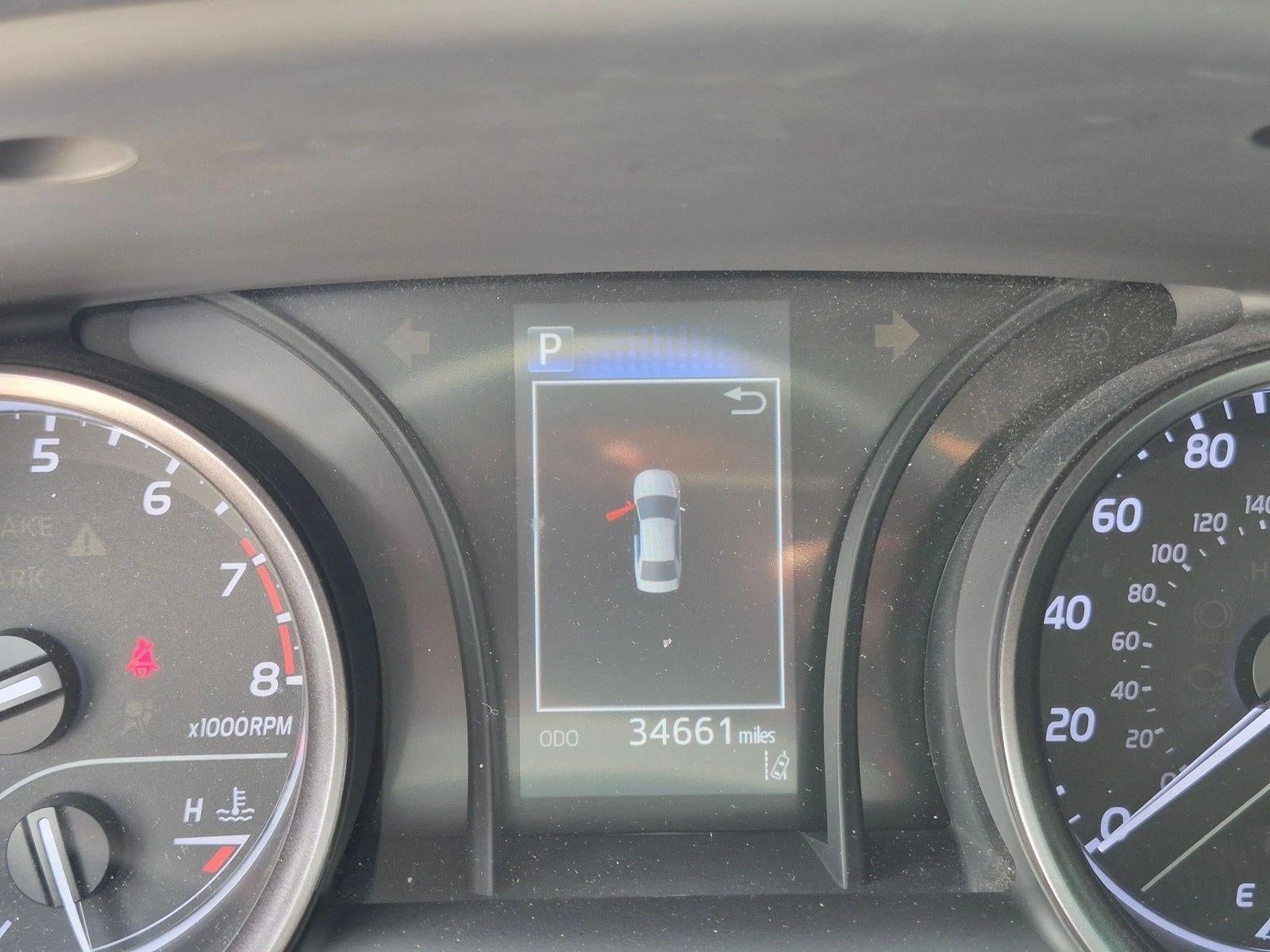 2023 Toyota Camry SE Auto (SE)