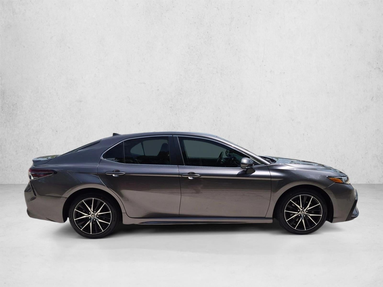 2023 Toyota Camry SE Auto (SE)