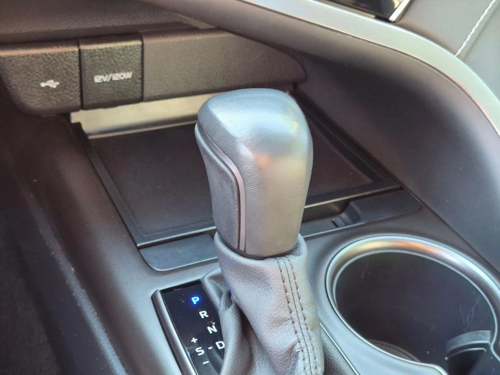 2024 Toyota Camry SE Auto (SE)
