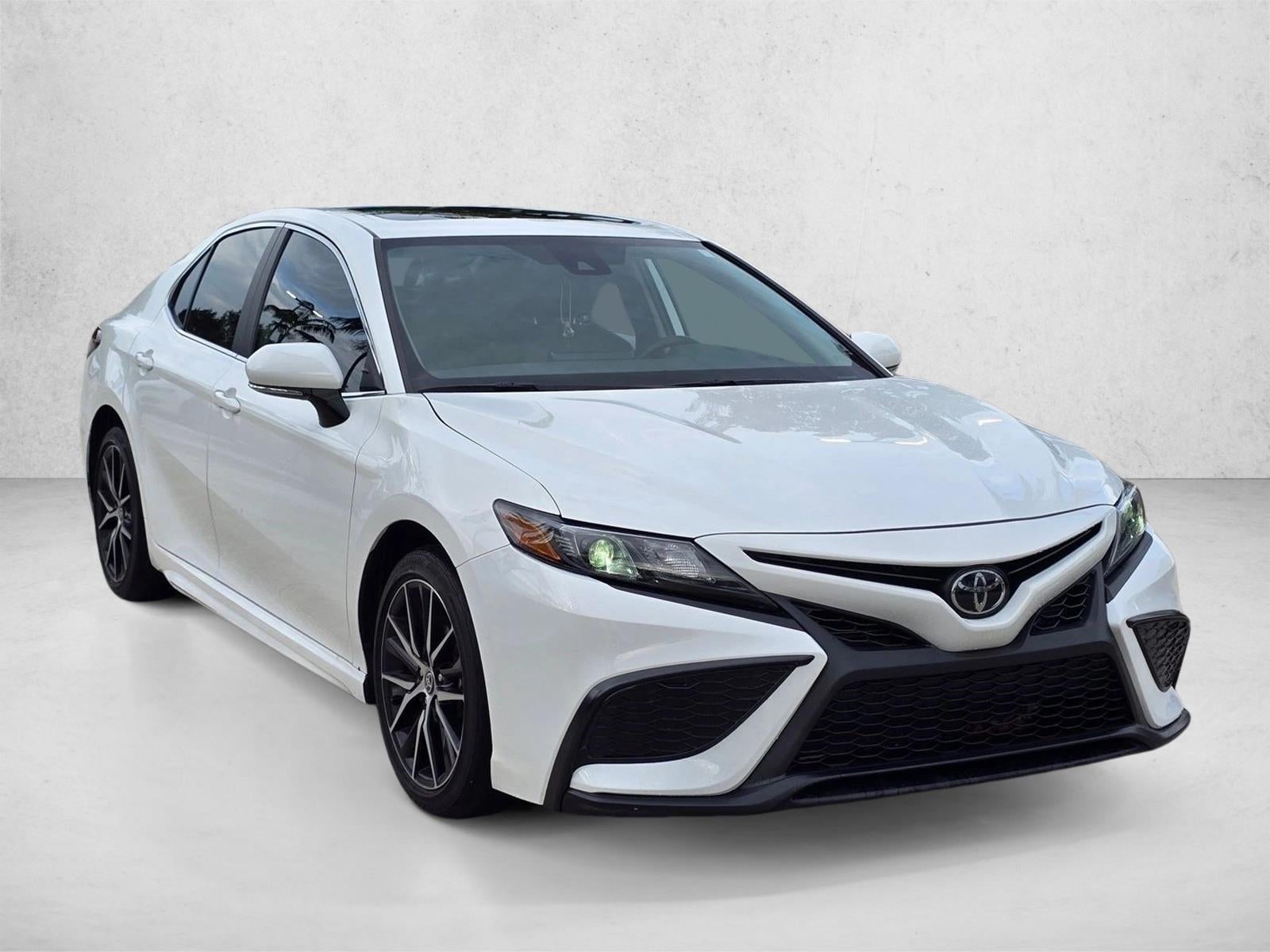 2024 Toyota Camry SE Auto (SE)