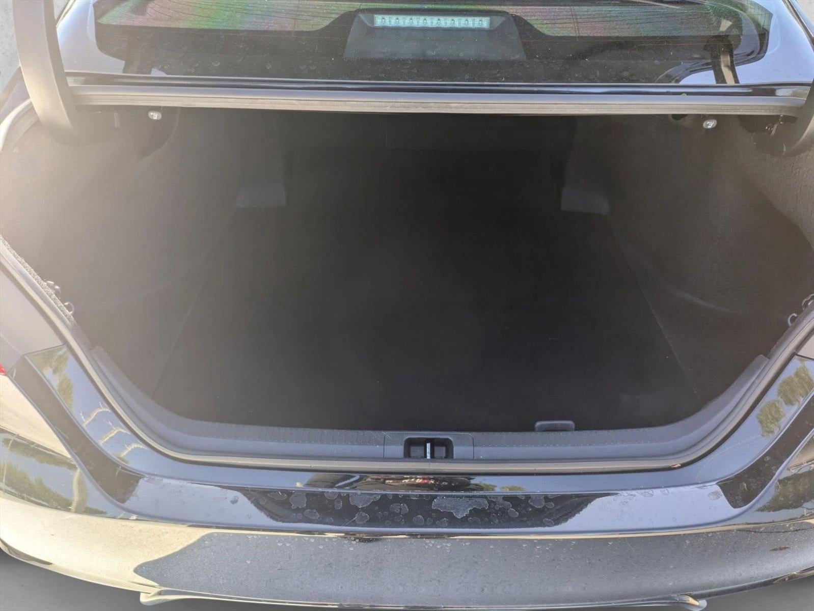 2023 Toyota Camry SE Auto (SE)