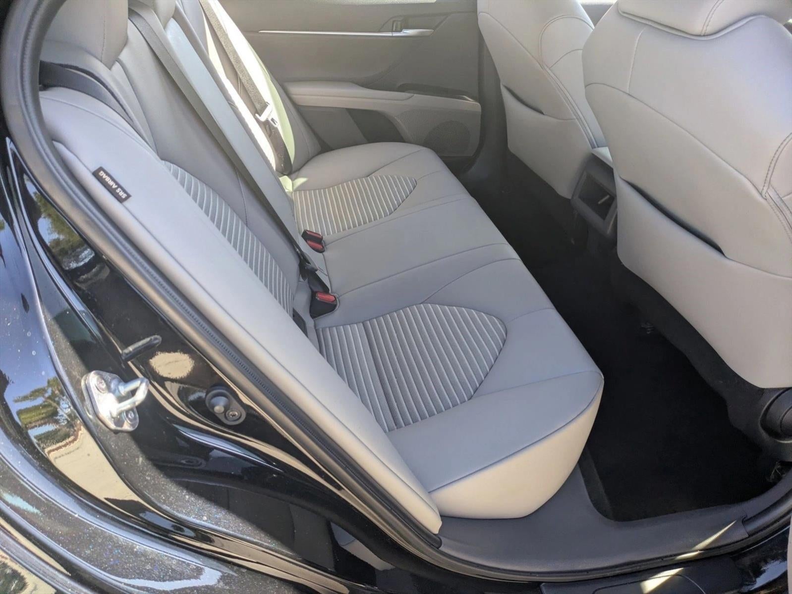 2023 Toyota Camry SE Auto (SE)