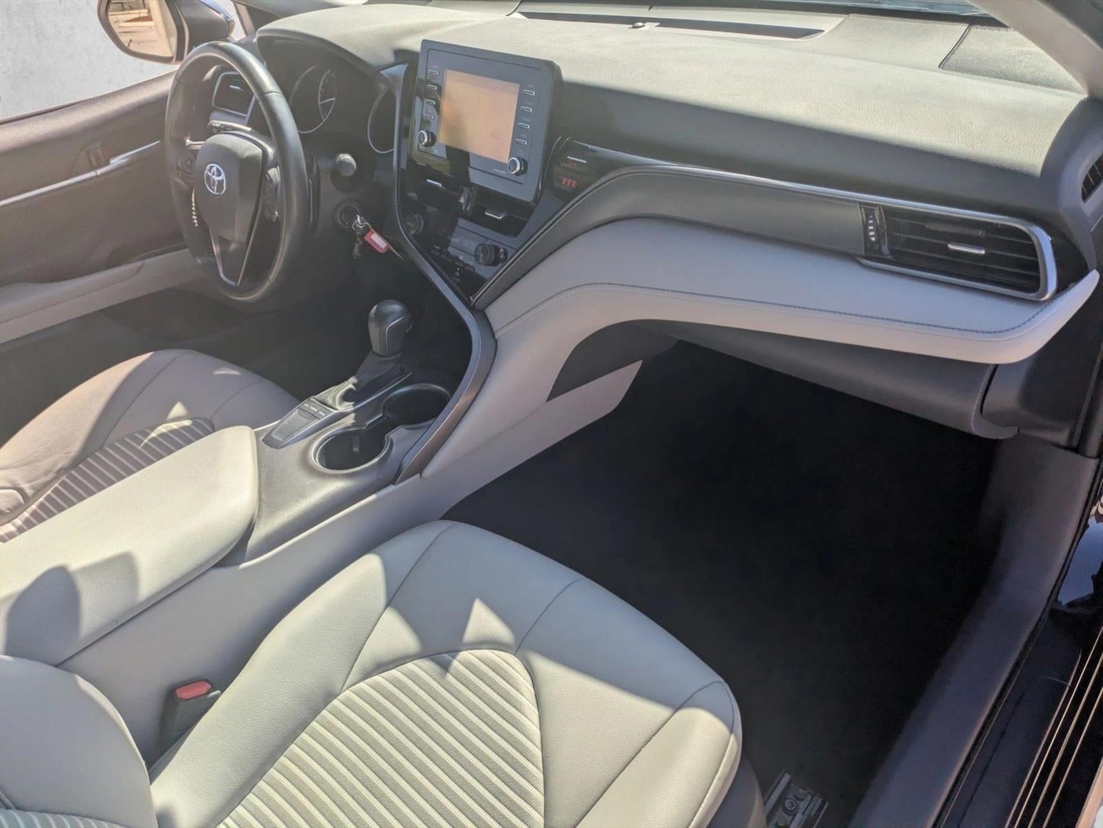 2023 Toyota Camry SE Auto (SE)