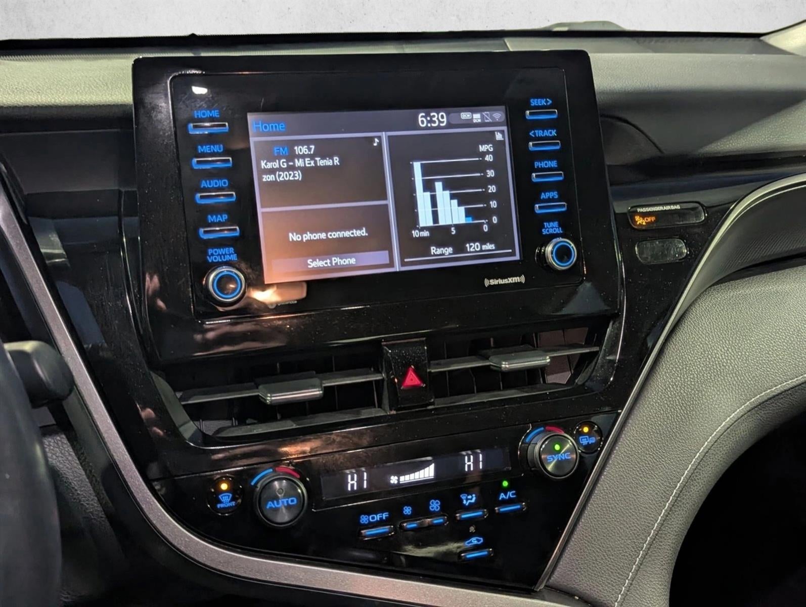 2023 Toyota Camry SE Auto (SE)