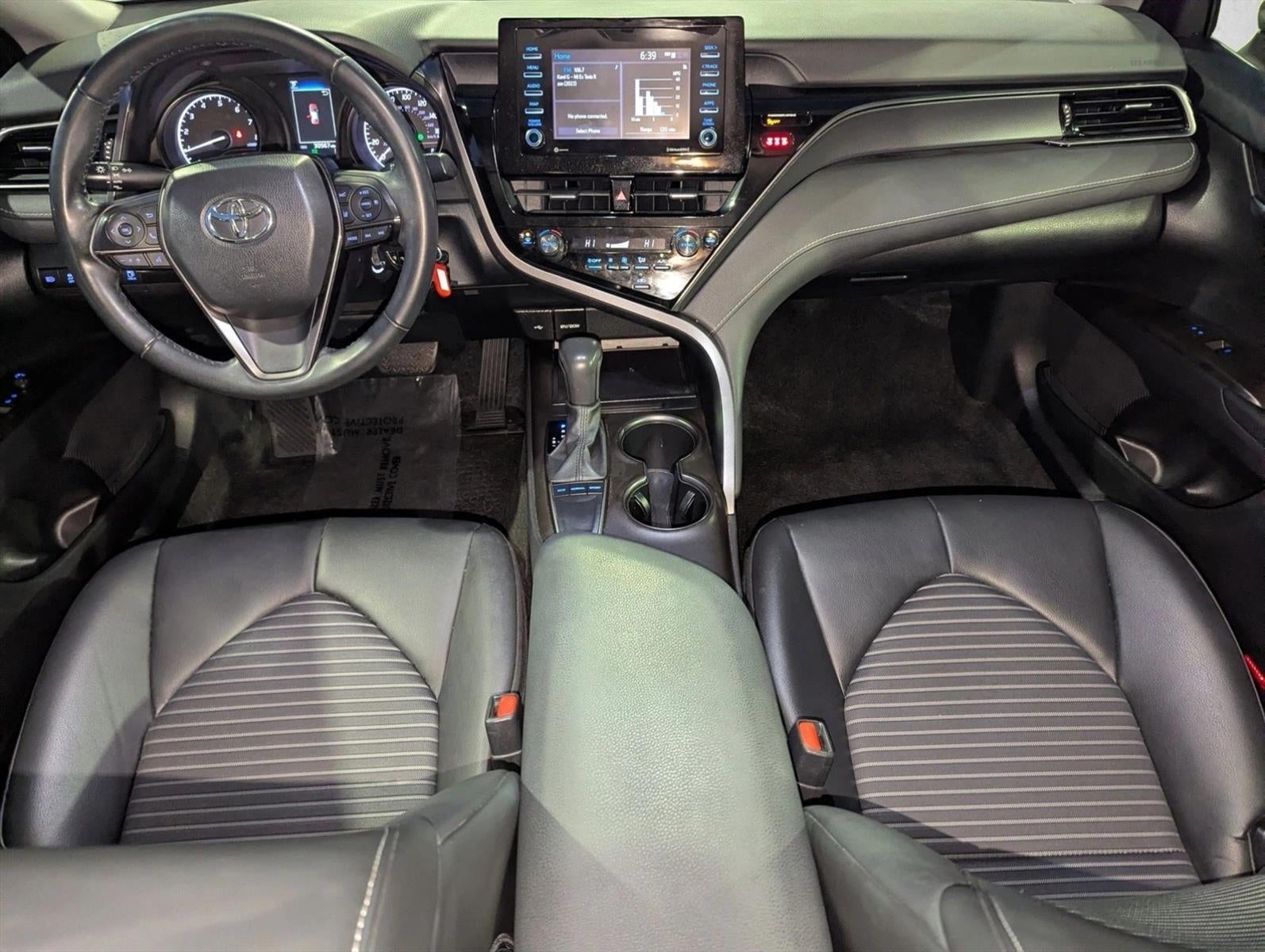 2023 Toyota Camry SE Auto (SE)