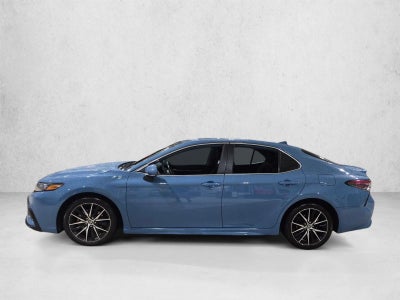 2024 Toyota Camry SE Auto (SE)