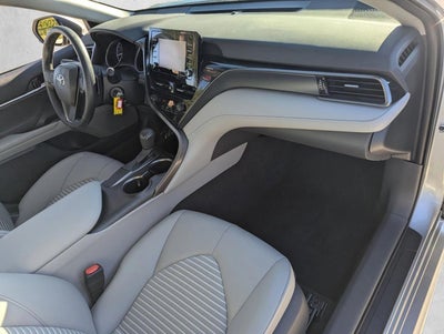 2021 Toyota Camry SE Auto (SE)