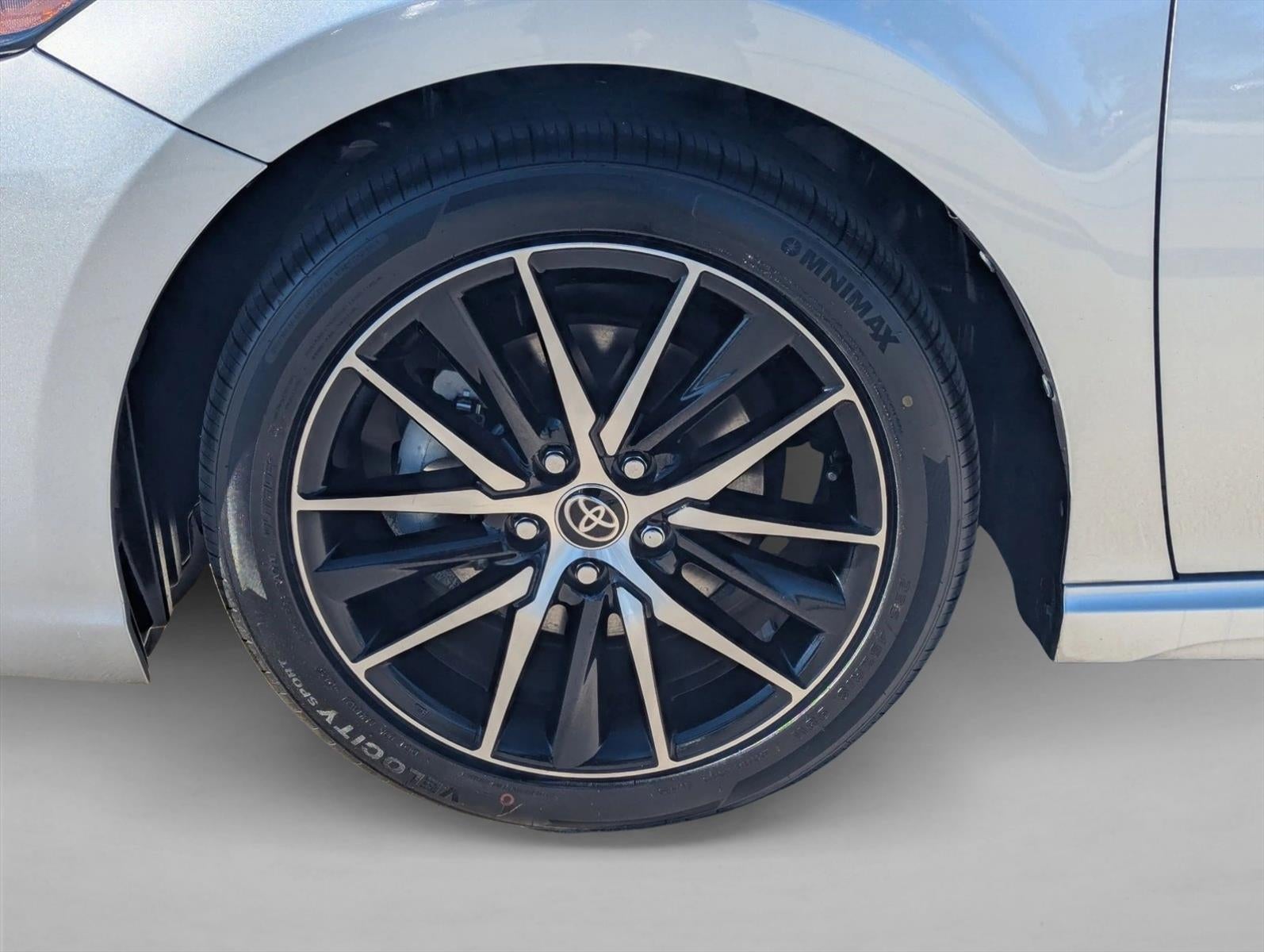 2021 Toyota Camry SE Auto (SE)