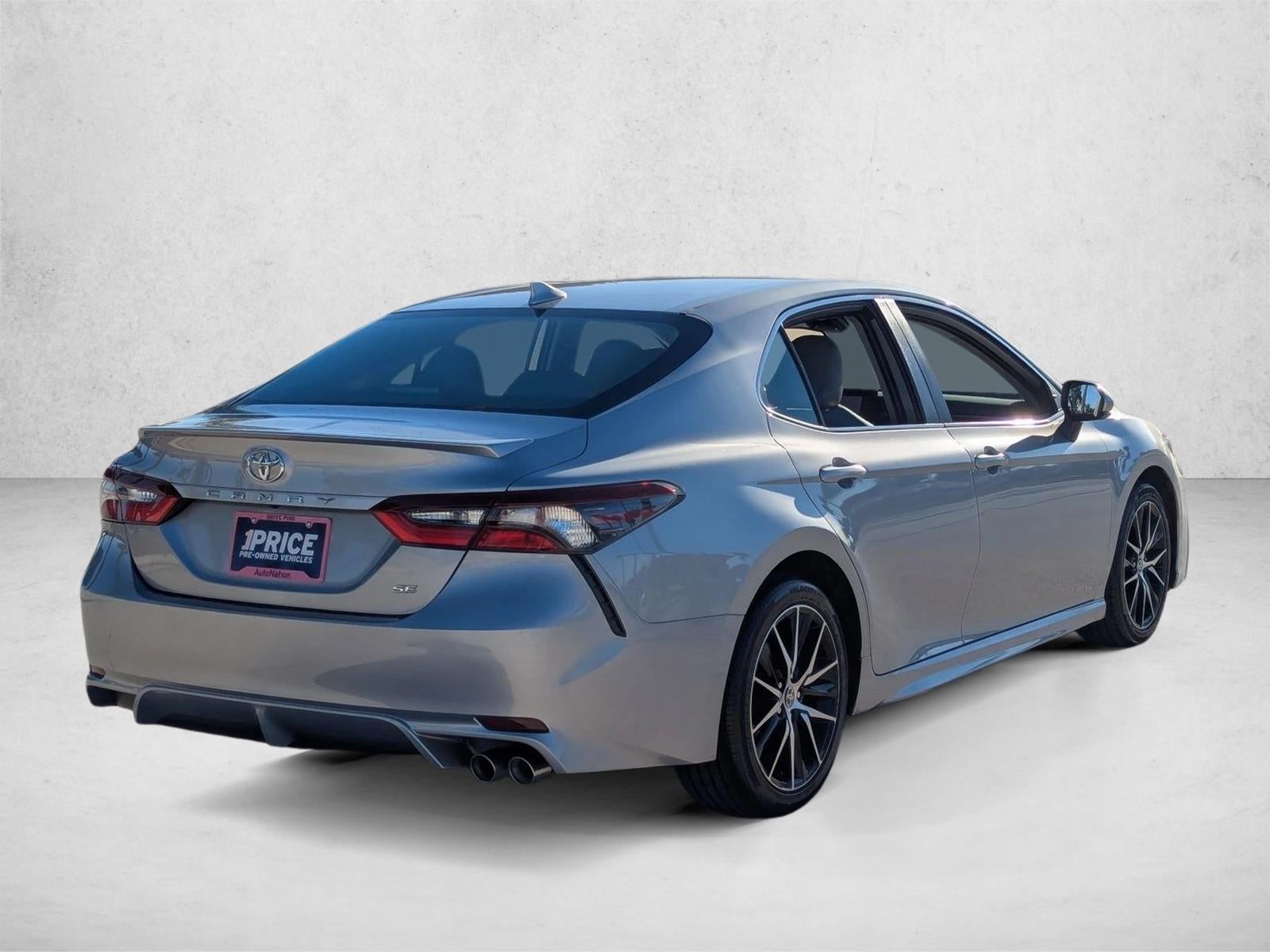 2021 Toyota Camry SE Auto (SE)