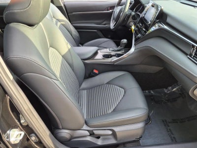 2024 Toyota Camry SE Auto (SE)