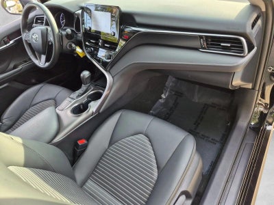 2024 Toyota Camry SE Auto (SE)