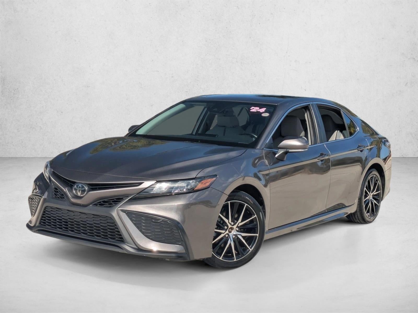 2024 Toyota Camry SE Auto (SE)