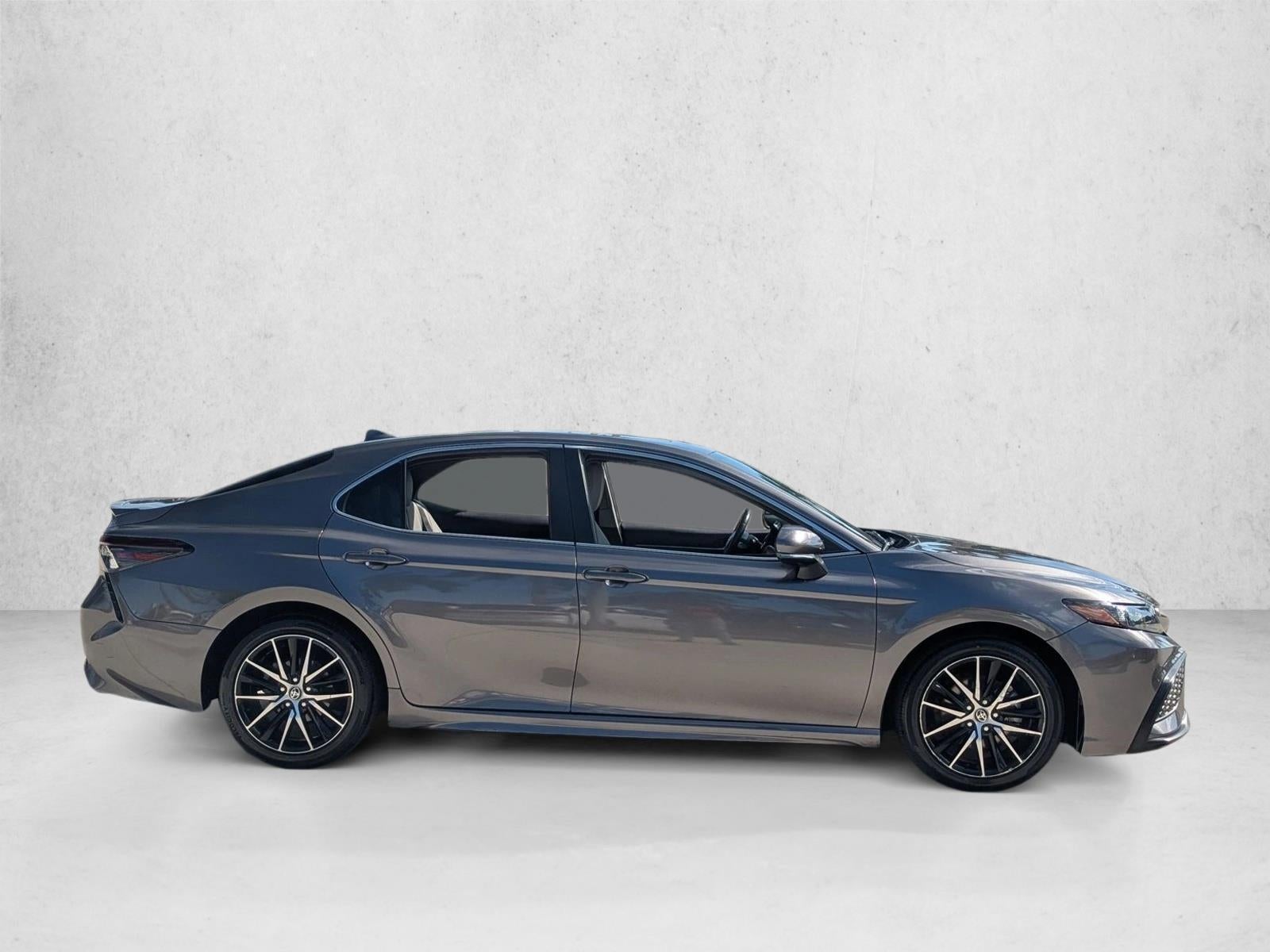 2024 Toyota Camry SE Auto (SE)