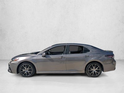 2024 Toyota Camry SE Auto (SE)