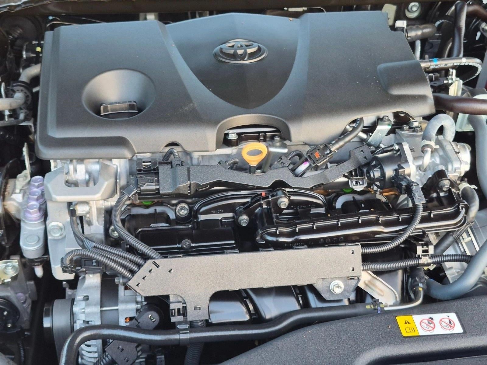 2024 Toyota Camry SE Auto (SE)
