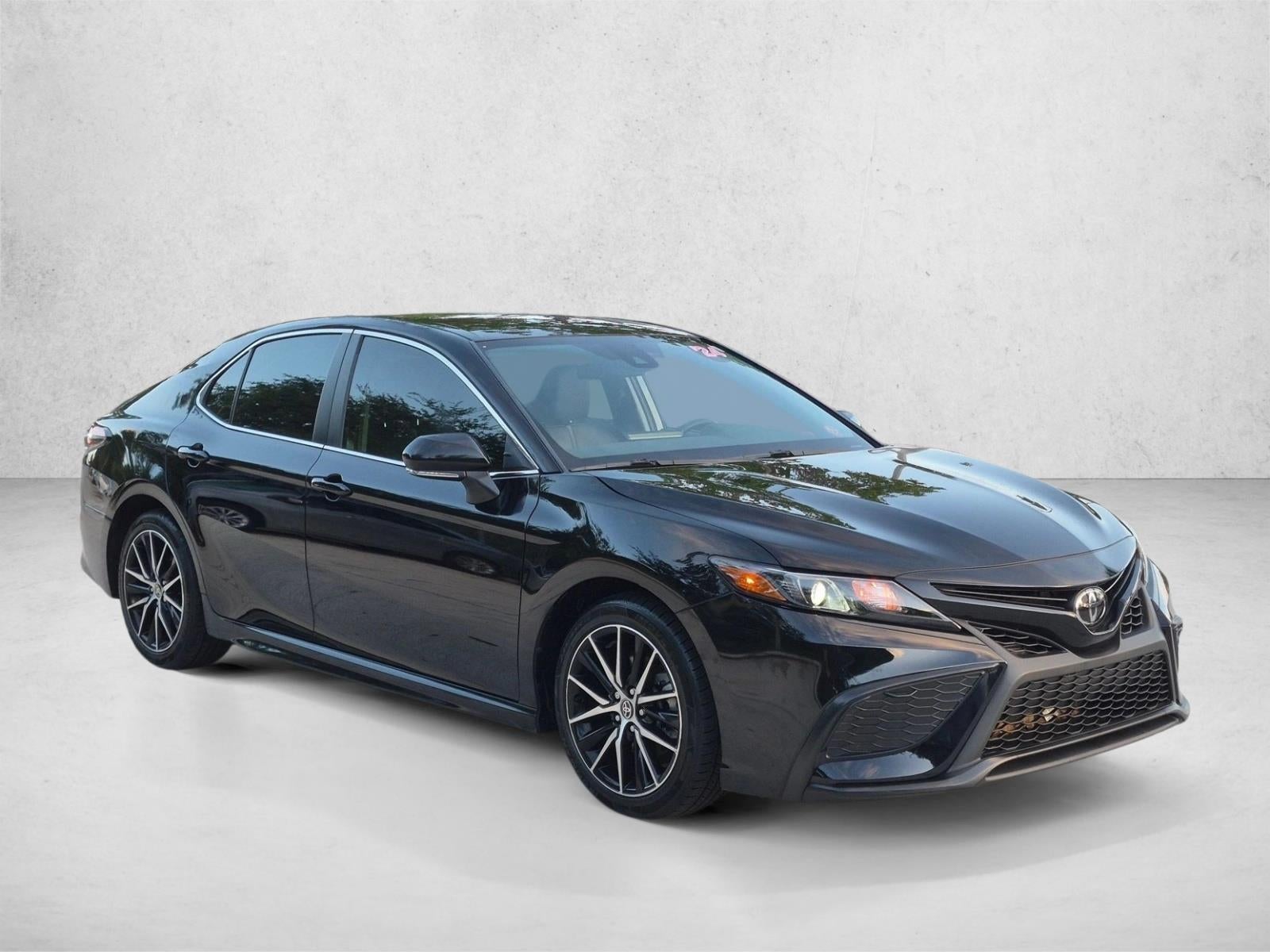 2024 Toyota Camry SE Auto (SE)