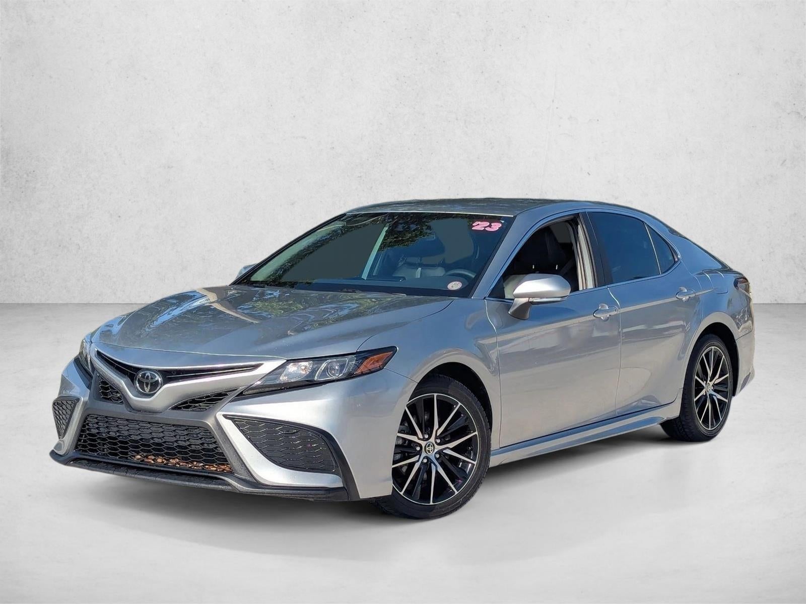 2023 Toyota Camry SE Auto (SE)