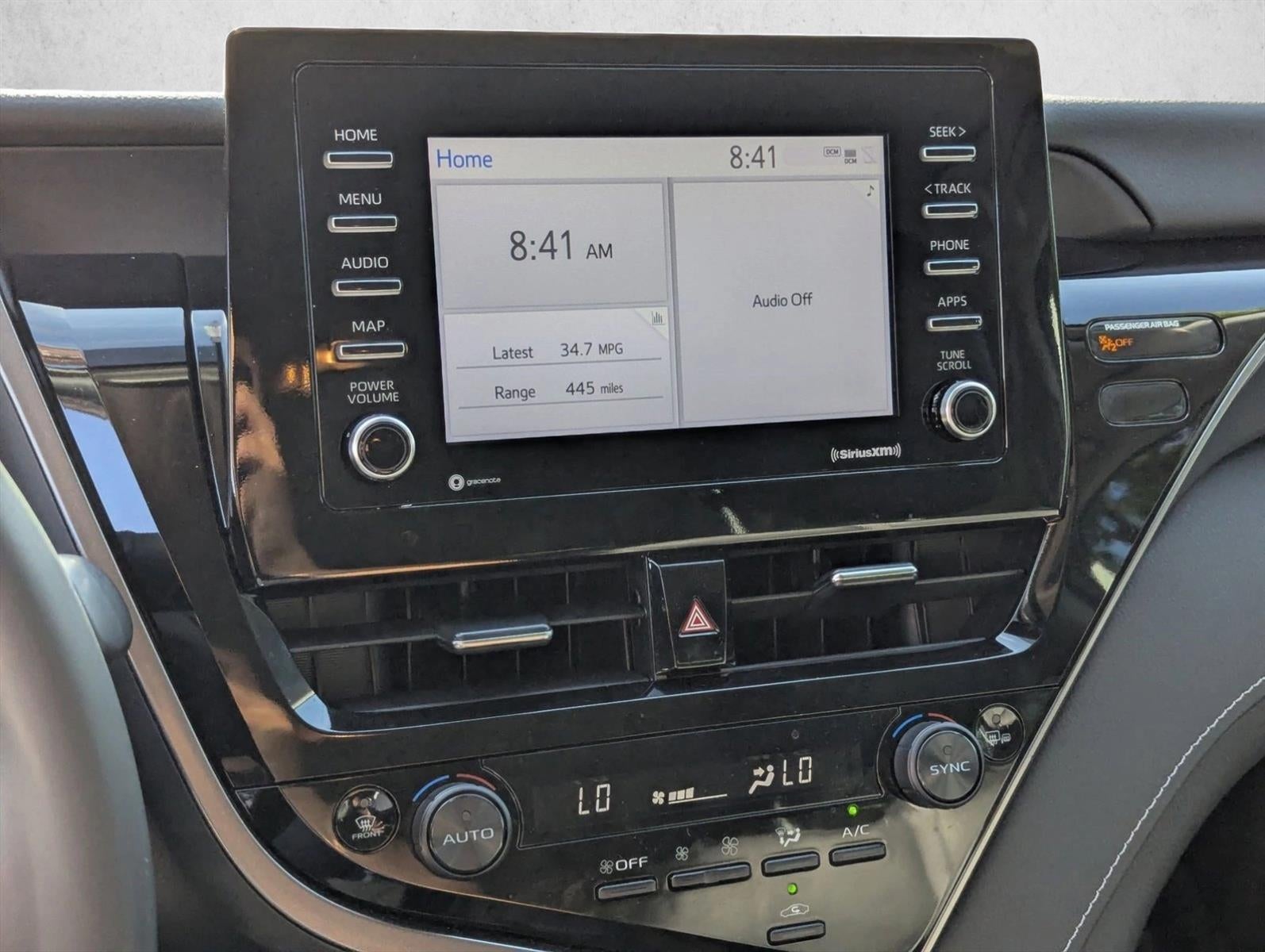 2023 Toyota Camry SE Auto (SE)