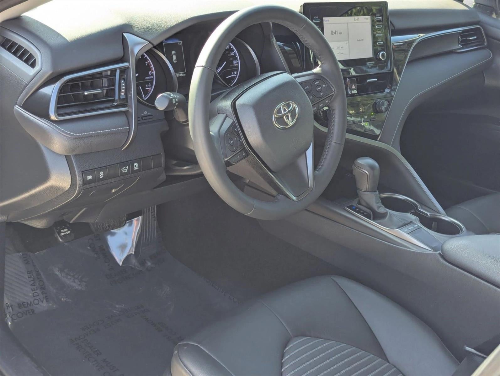 2023 Toyota Camry SE Auto (SE)