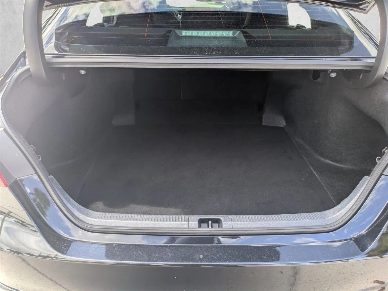 2024 Toyota Camry SE Auto (SE)