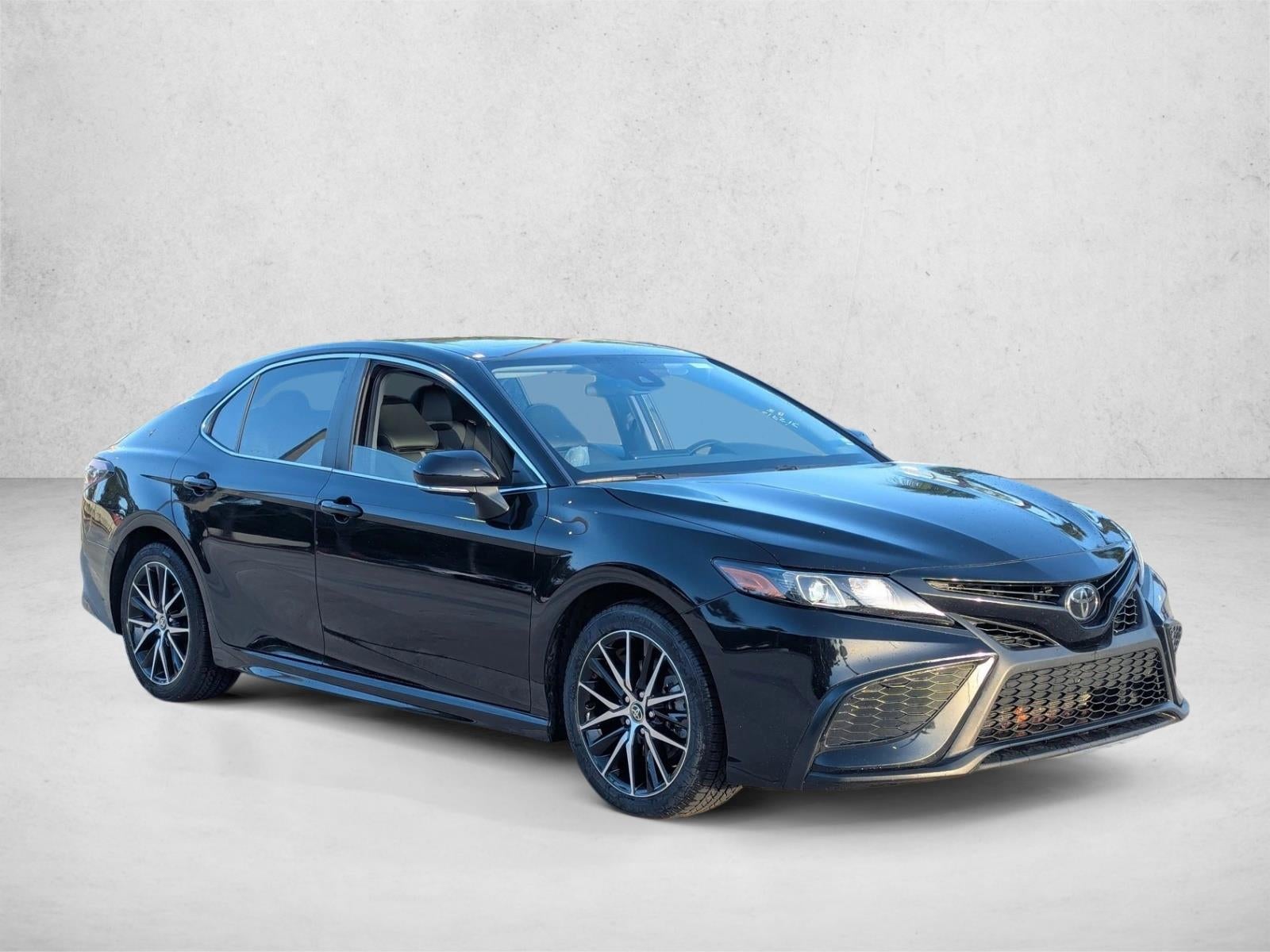 2024 Toyota Camry SE Auto (SE)