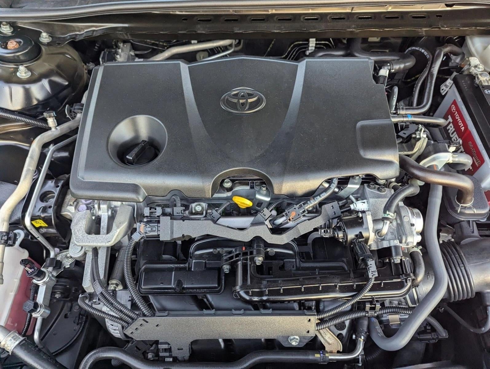 2021 Toyota Camry SE Auto (SE)