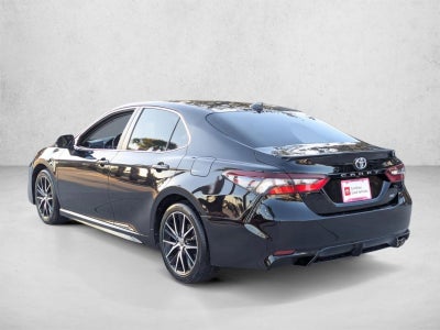 2021 Toyota Camry SE Auto (SE)