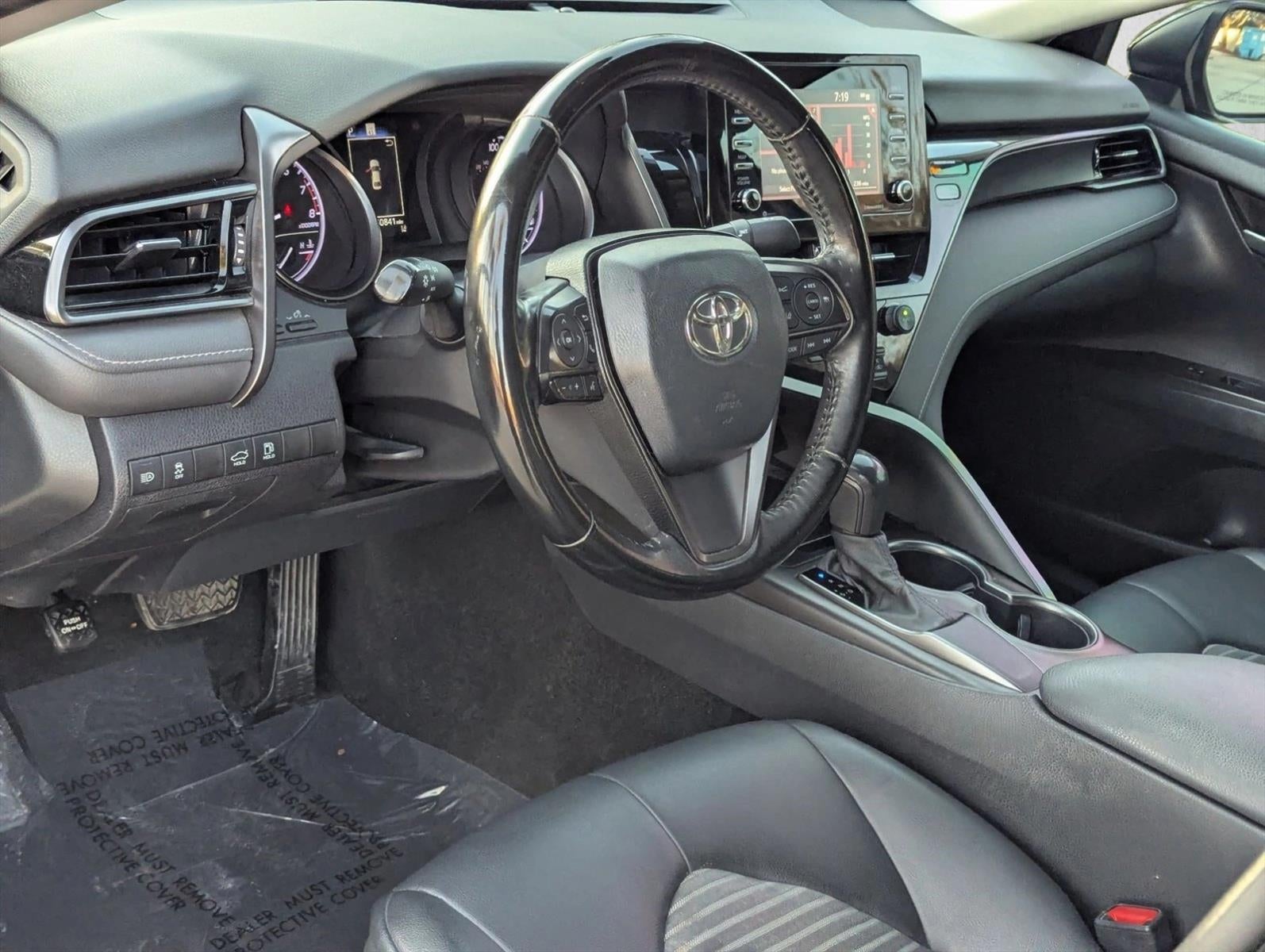 2021 Toyota Camry SE Auto (SE)