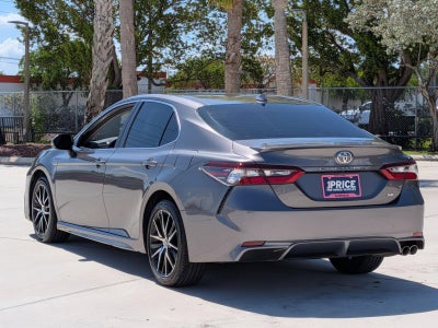 2023 Toyota Camry SE Auto (SE)