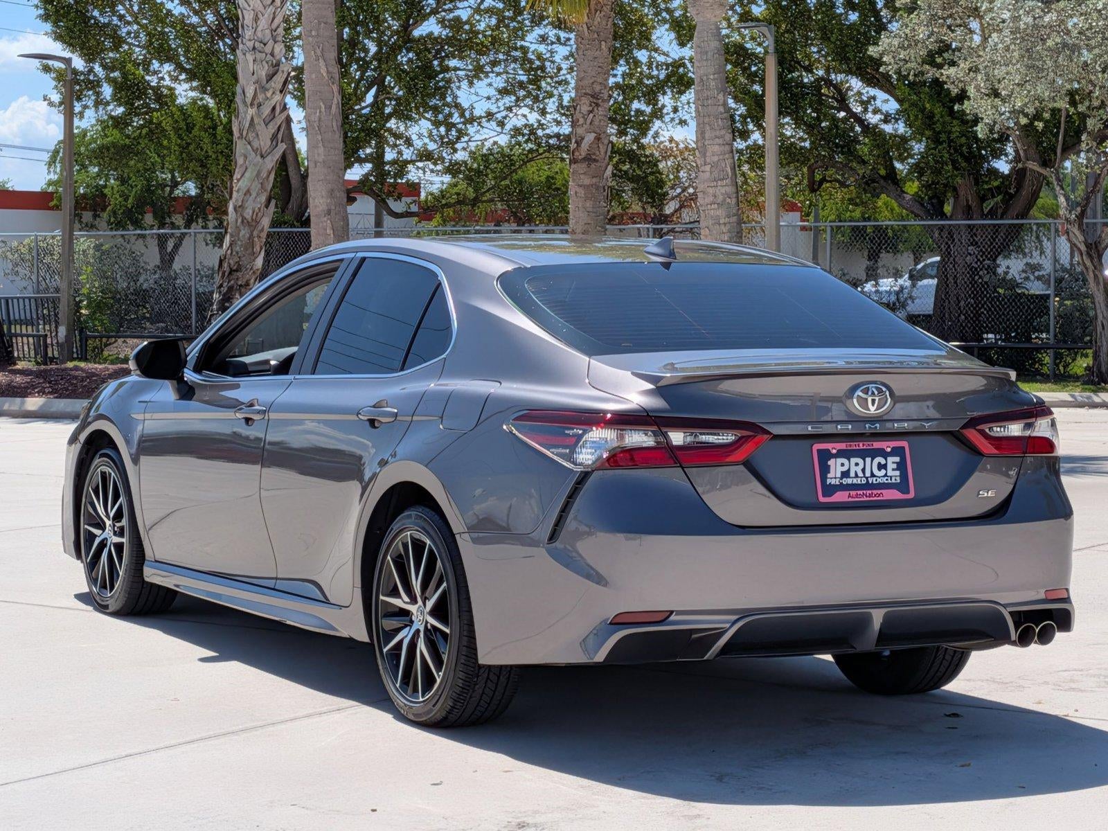 2023 Toyota Camry SE Auto (SE)