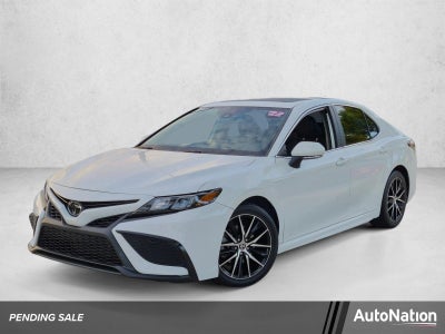 2022 Toyota Camry SE Auto (SE)