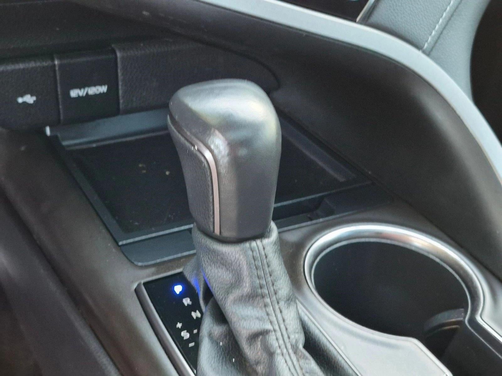 2022 Toyota Camry SE Auto (SE)