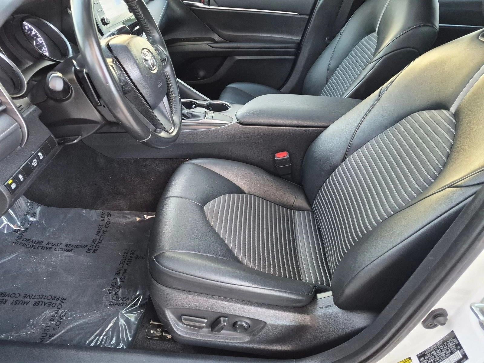 2022 Toyota Camry SE Auto (SE)