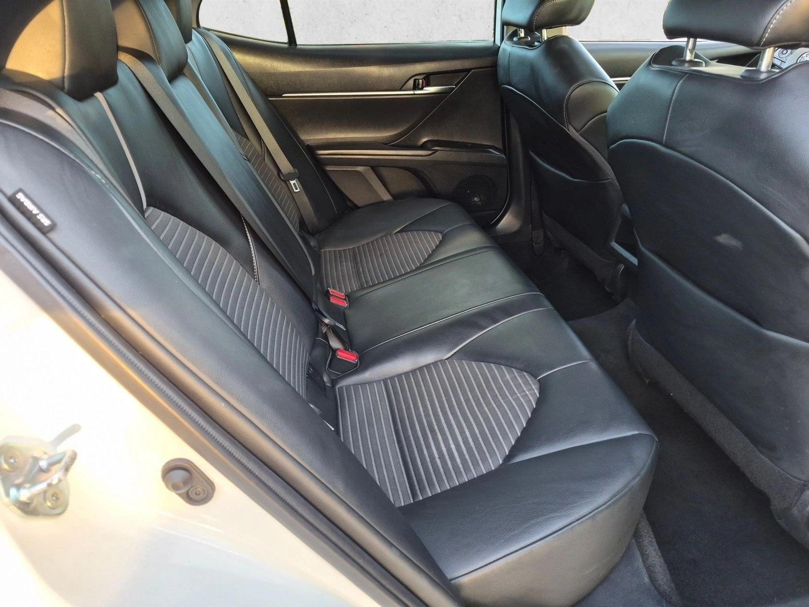 2022 Toyota Camry SE Auto (SE)