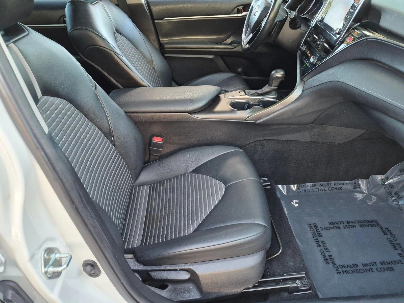 2022 Toyota Camry SE Auto (SE)