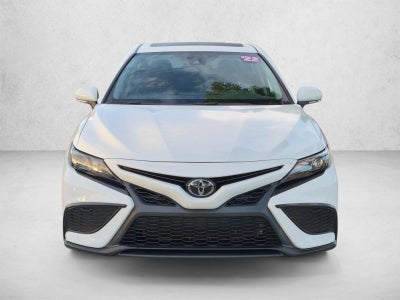 2022 Toyota Camry SE Auto (SE)