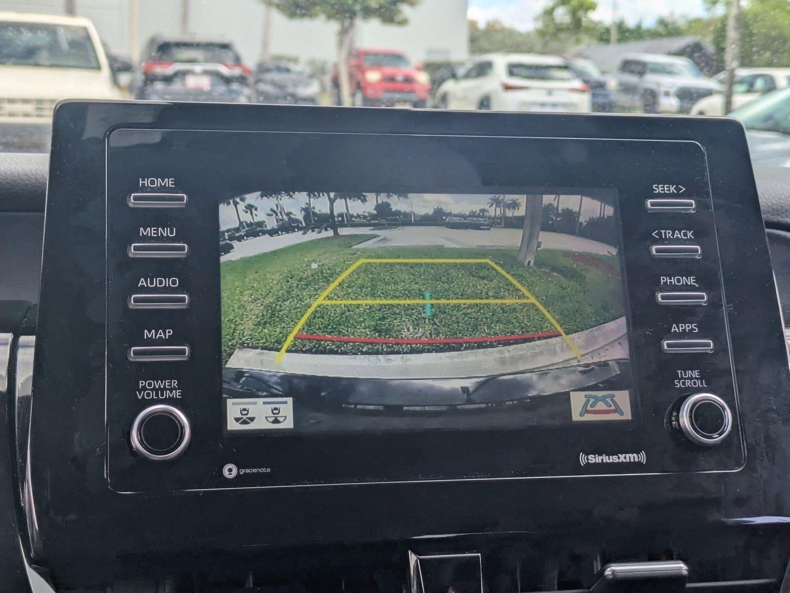 2022 Toyota Camry SE Auto (SE)