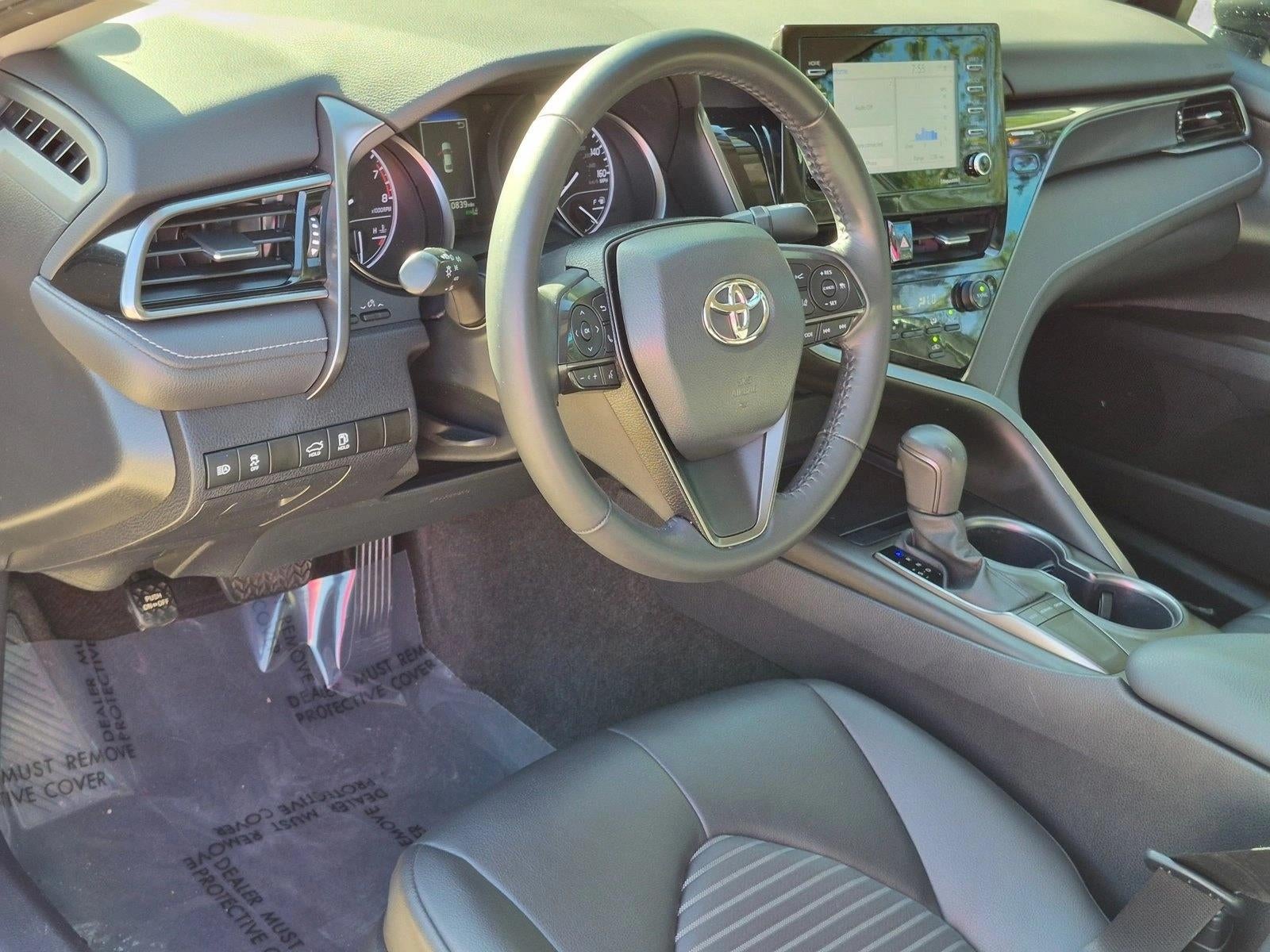 2023 Toyota Camry SE Auto (SE)