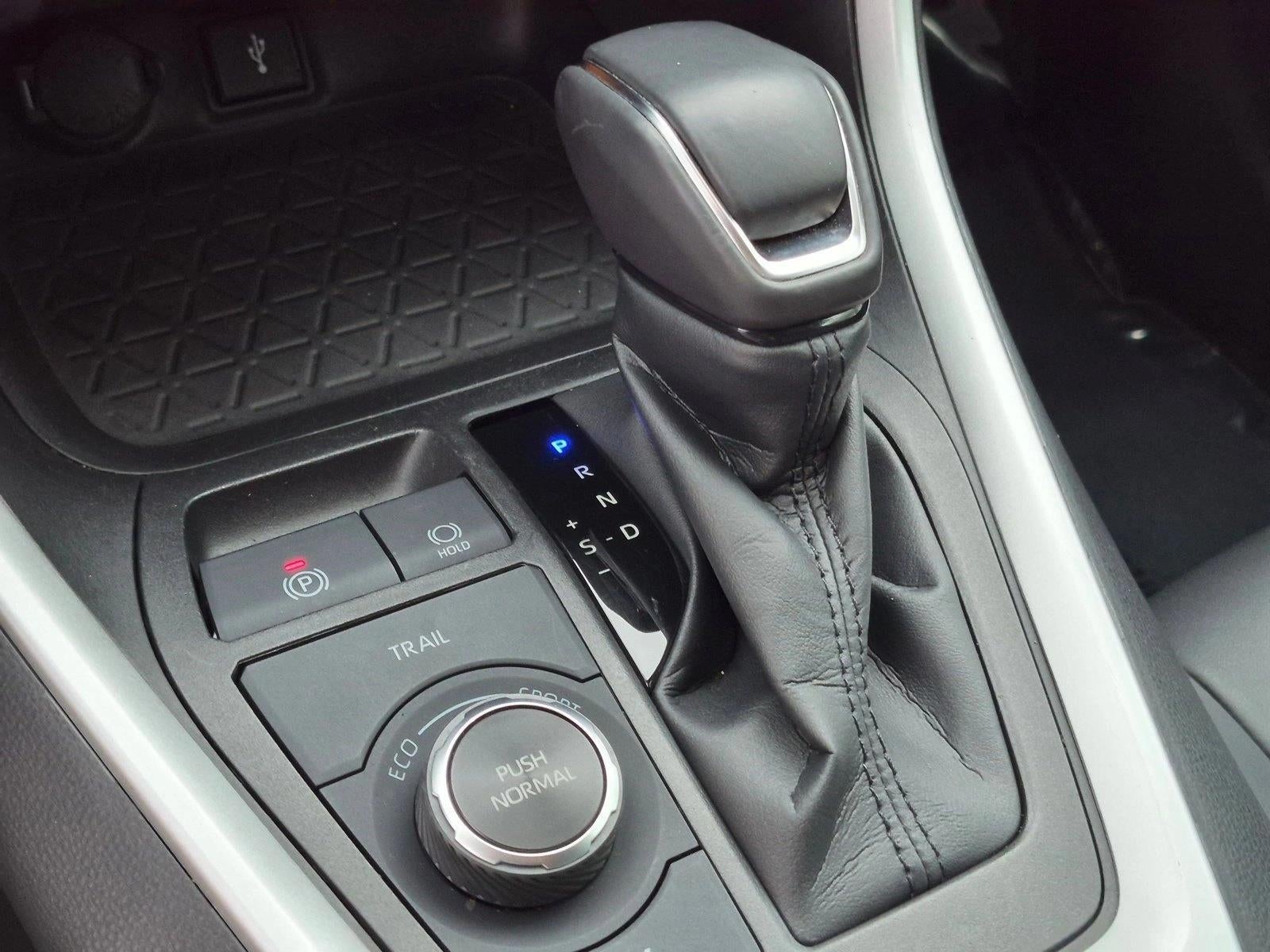 2022 Toyota RAV4 Hybrid XLE Premium AWD (Natl)