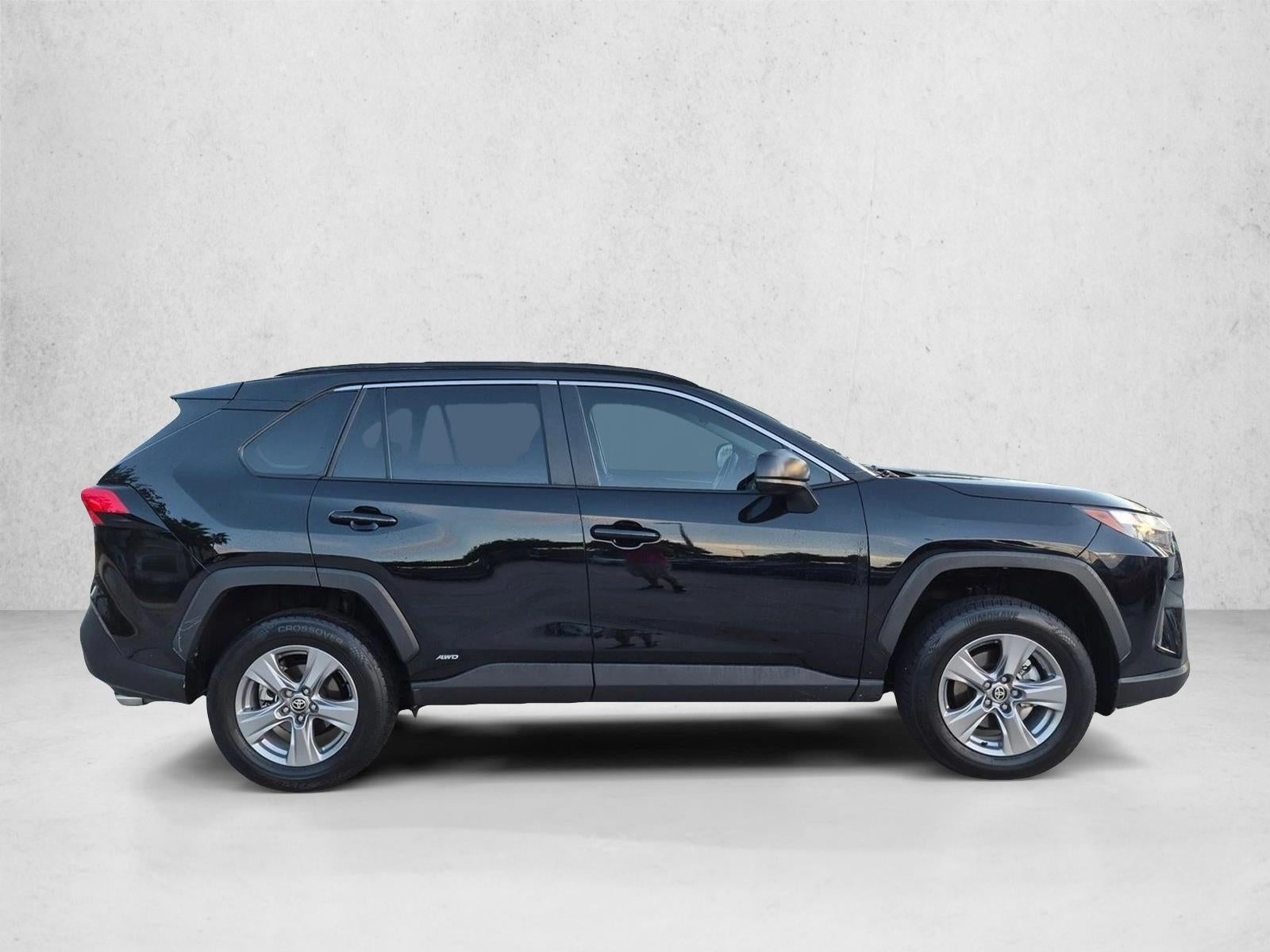 2025 Toyota RAV4 Hybrid LE AWD (Natl)