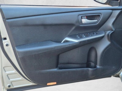 2016 Toyota Camry 4dr Sdn I4 Auto LE (SE)
